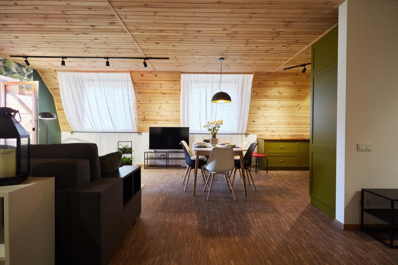 Scandinavian Hygge Canyon View Lounge *